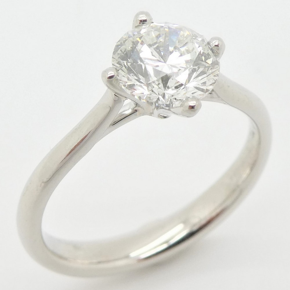 Classic single stone solitaire diamond engagement ring