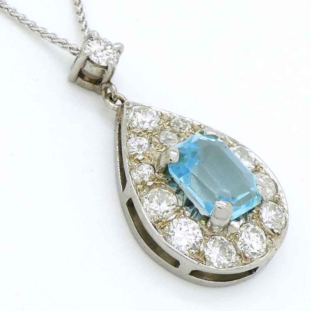 Aquamarine and diamond pendant in white gold
