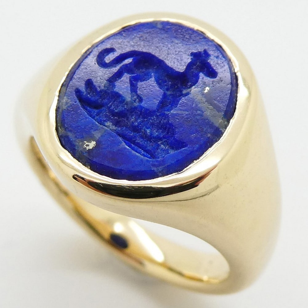 Lapis lazuli crest engraved signet ring