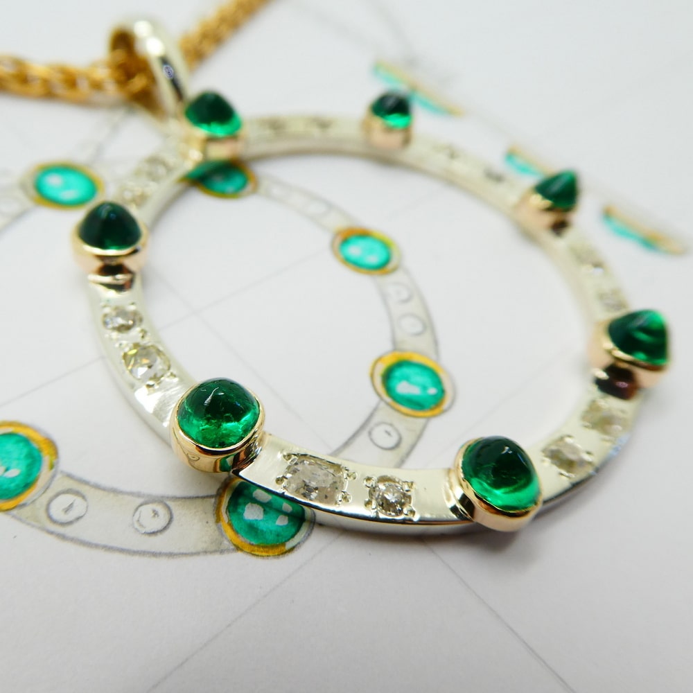 Cabochon emerald and diamond ring pendant
