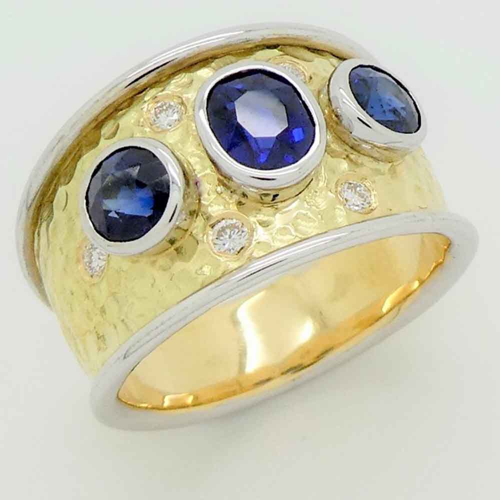 Sapphire & diamond dress ring