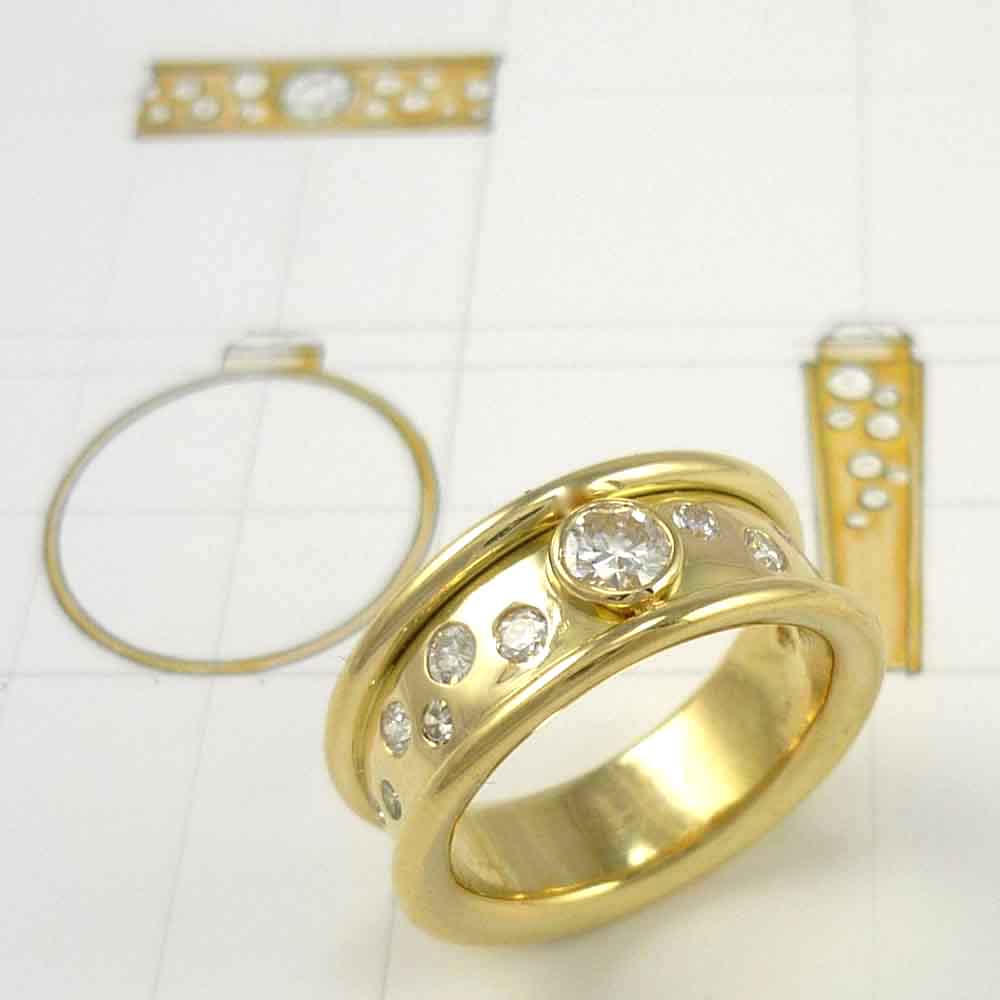 Diamond bombe ring in yellow gold
