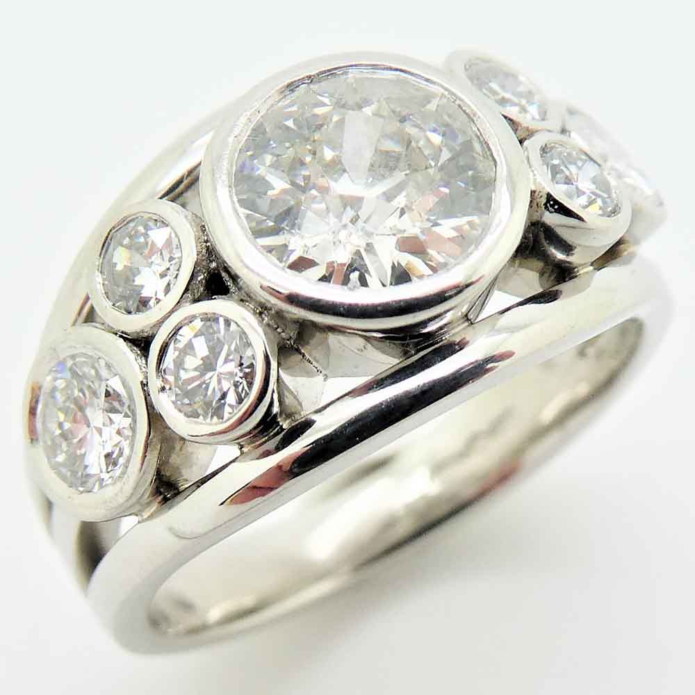 Diamond dress ring white gold