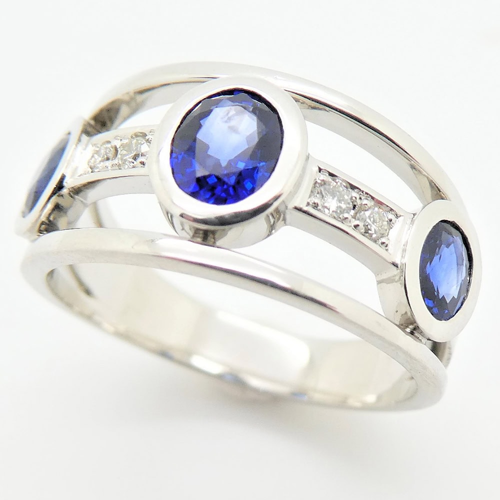 Sapphire & diamond dress ring in platinum